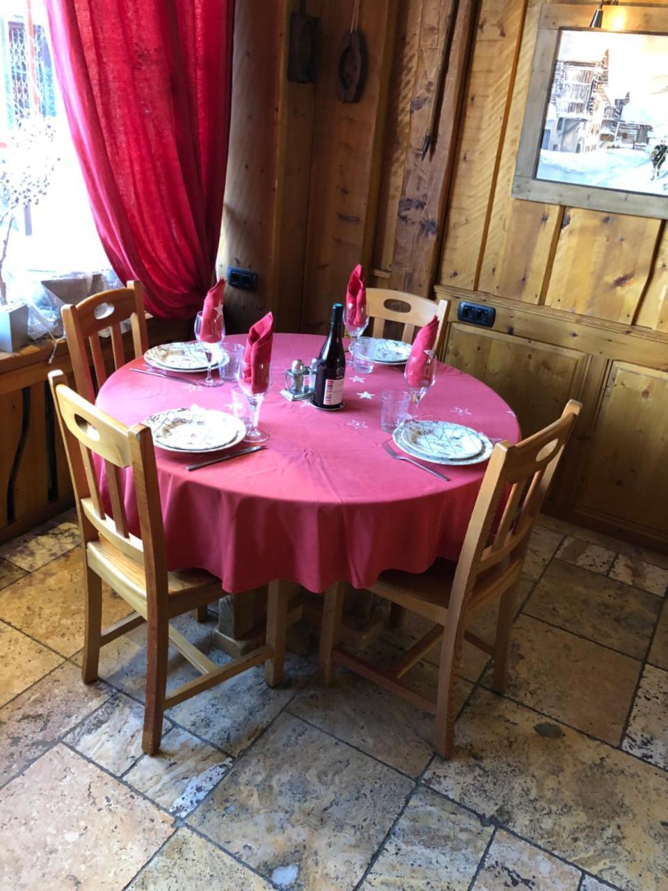 Hotel Restaurant De La Chaussee Μπριανσόν Εξωτερικό φωτογραφία